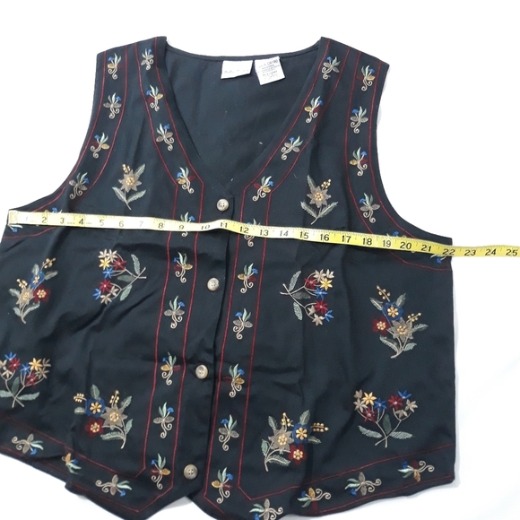 Bobbie Brooks Floral Embroidered Black  Top Button Down 100% Cotton Size Large - Picture 10 of 10